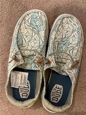Hey Dude Lightweight Leaf-Print Casual Shoes in Teal & White